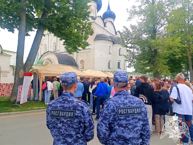 Росгвардейцы обеспечили правопорядок во время летнего фестиваля Дениса Мацуева в Суздале