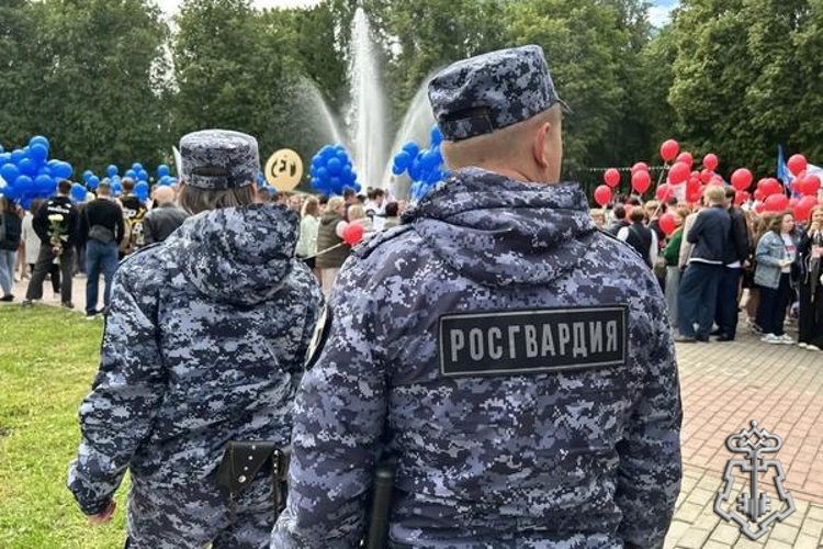 Росгвардейцы обеспечили безопасность во время проведения «Последнего звонка» во Владимирской области