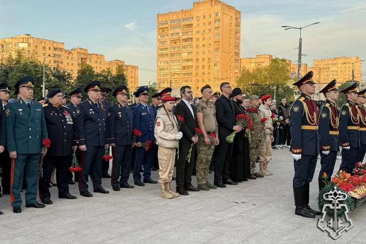 Росгвардейцы вневедомственной охраны по Владимирской области приняли участие в мемориальных мероприятиях ко Дню памяти и скорби