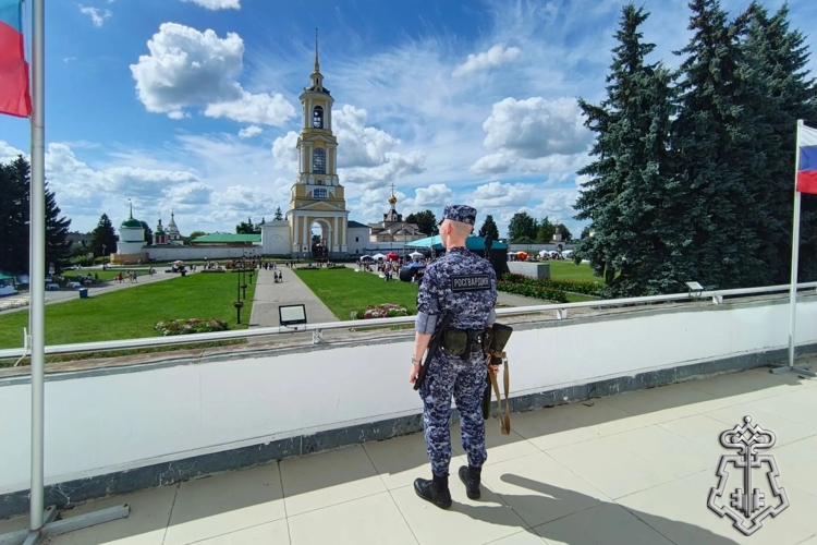 Росгвардия совместно с правоохранительными органами обеспечила безопасность праздничных мероприятий в Муроме, Суздале и Судогде