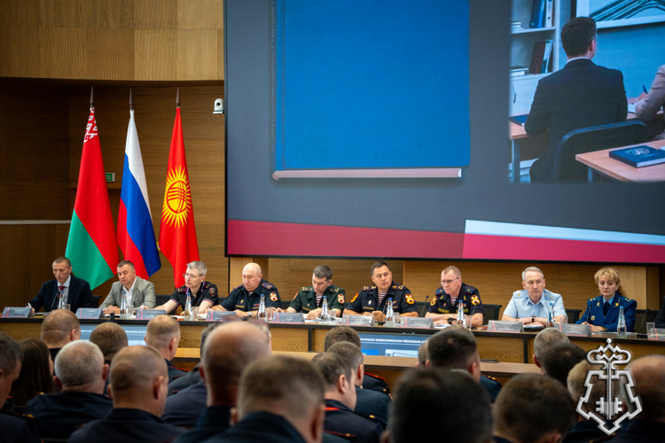 Руководитель управления вневедомственной охраны Росгвардии по Владимирской области принял участие во Всероссийском совещании-семинаре в Нижнем Новгороде (видео)