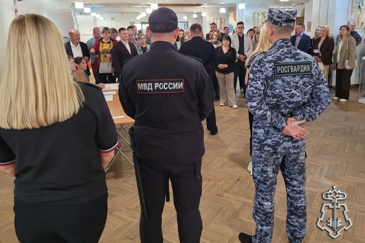 Тренировка по обеспечению безопасности на избирательном участке: отработка действий совместно с Росгвардией