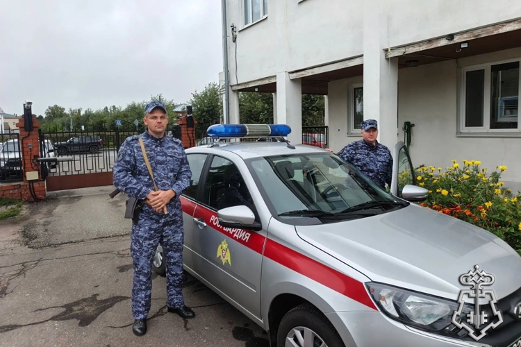 Сотрудники Росгвардии оказали помощь гражданину в ходе реагирования на нештатную ситуацию